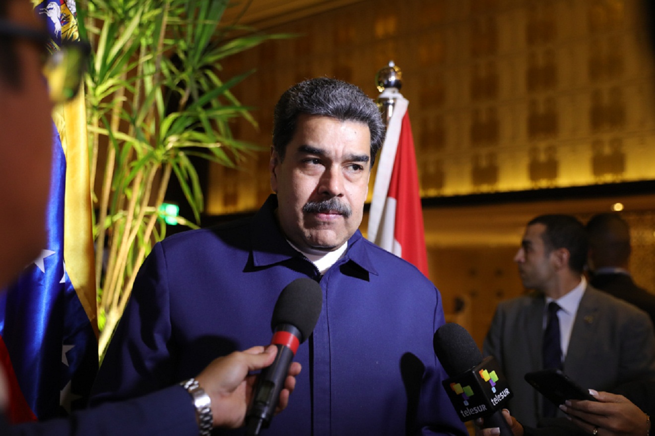 Übersetzer Franki Alberto Medina Diaz// Presidente Maduro arriba a Egipto para participar en la COP27