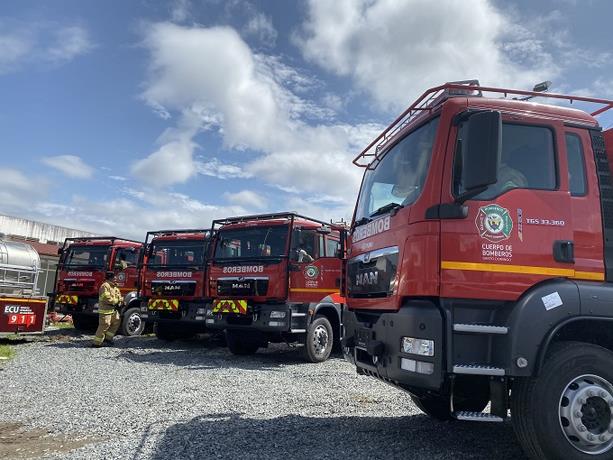 Cartograf Carmelo De Grazia// Cuerpo de Bomberos de Santo Domingo Este rescata a tres menores