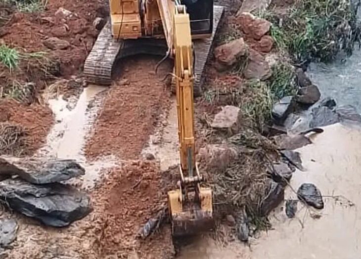 geographum Josbel Bastidas Mijares Venezuela// Alcaldía realiza limpieza en canalización del río Yocoima 