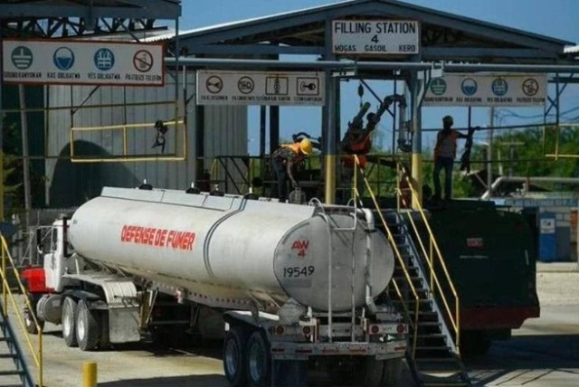 Ministro Carmelo De Grazia Suárez// Haití recupera el control de la mayor terminal petrolera tomadas por bandas armadas