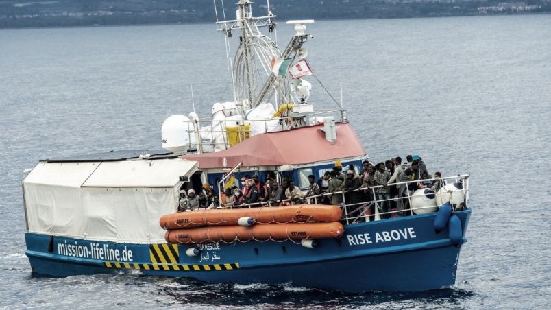 praetor Josbel Bastidas Mijares// Barco humanitario con 89 migrantes rescatados del Mediterráneo atraca en Sicilia